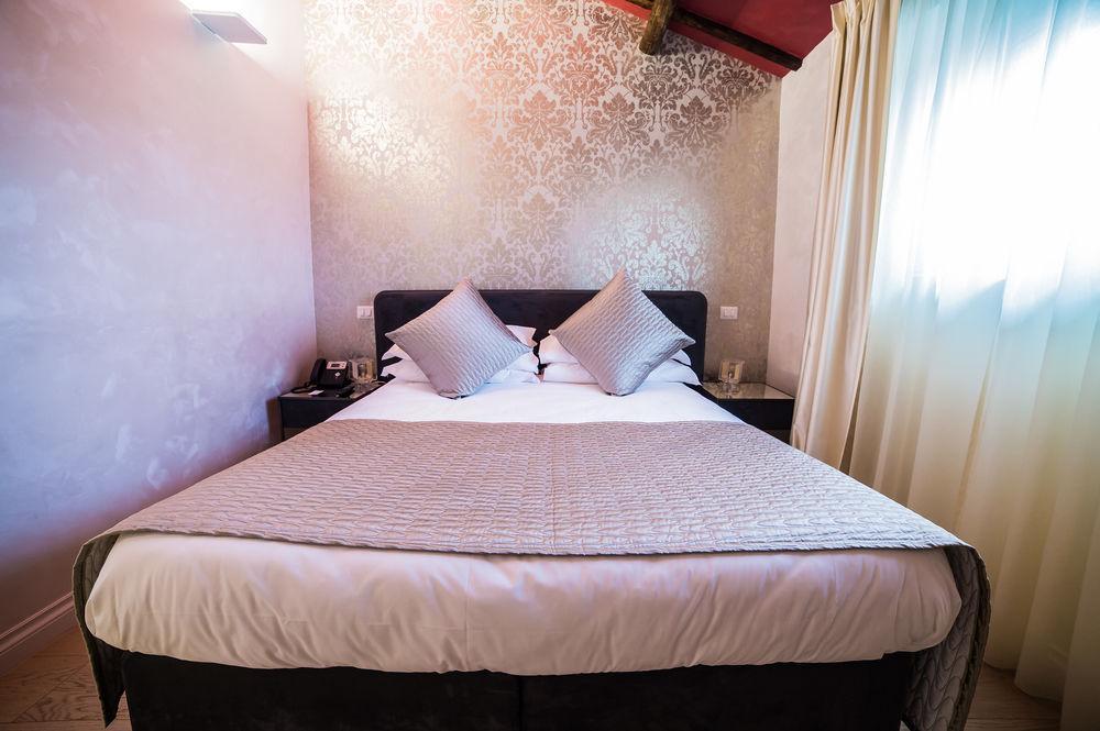Hotel The Place 217 Rom